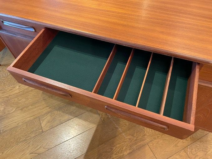 ジープラン フレスコ サイドボード G-Plan Fresco Sideboard