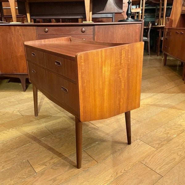 2段チェスト　デンマーク製ヴィンテージ家具 デンマーク製 チェスト Danish Chest of Drawers | DOUBLEDAY ONLINE SHOP