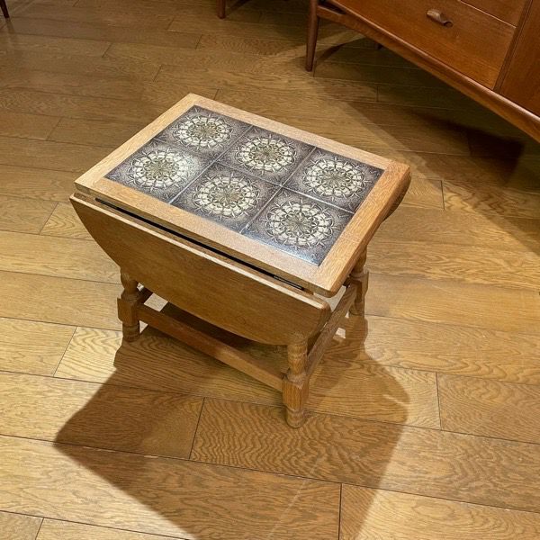 【発送の場合は即購入不可】 デンマーク製 タイルトップ コーヒーテーブル 天然木 北欧 ヴィンテージ タイル天板 リビングテーブル センターテーブル モダン 95193 デンマーク ヴィンテージ タイルトップ ローテーブル – TIME HYPE