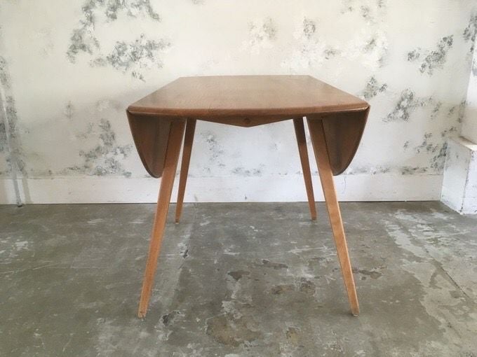 アーコール オーバル ドロップリーフ テーブル Ercol Oval Drop Leaf