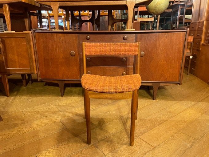 マッキントッシュダイニングチェア McIntosh Dining Chair | DOUBLEDAY