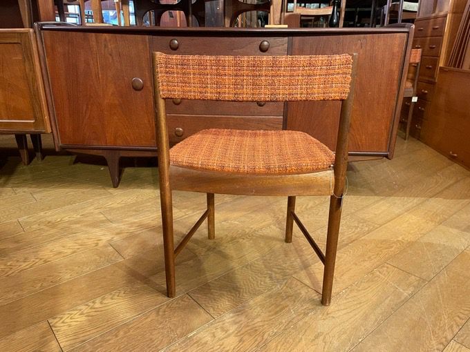 マッキントッシュダイニングチェア McIntosh Dining Chair | DOUBLEDAY