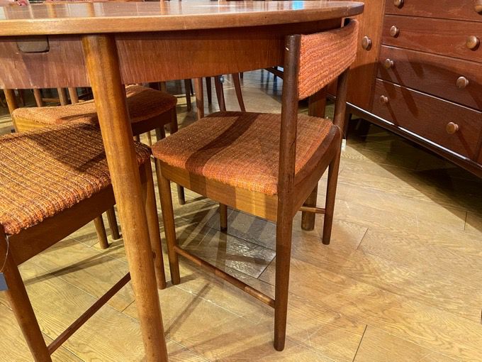 マッキントッシュダイニングチェア McIntosh Dining Chair | DOUBLEDAY